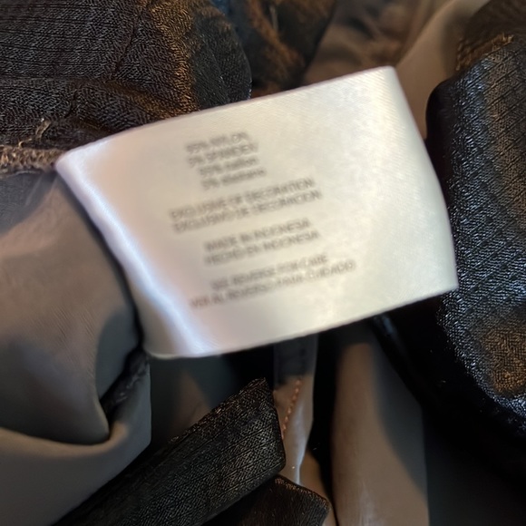 ORVIS Size 36 Tech Cargo Short Deep Gray Stretch Comfort Media Storage $59 NEW - Picture 10 of 16